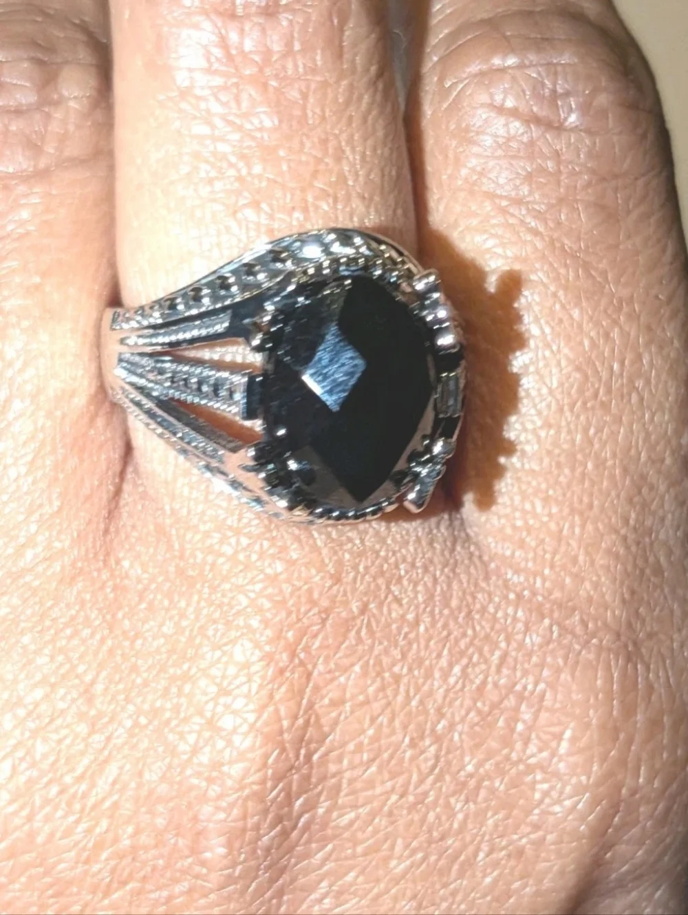 Men’s Black Simulated Onyx Ring Silver Plated Size 10 Oval Statement Gothic Ring